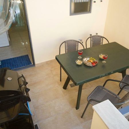 Sliema Duplex 1 Bedroom Apartment With 2 Bathrooms- Sleep 4 エクステリア 写真