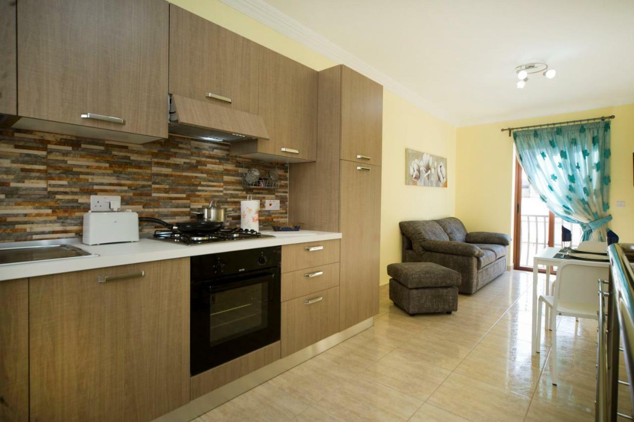 Sliema Duplex 1 Bedroom Apartment With 2 Bathrooms- Sleep 4 エクステリア 写真